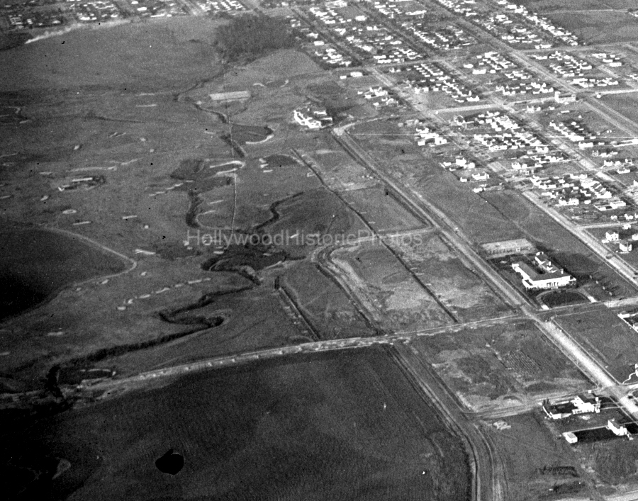 Wilshire Country Club 1921 Rossmore Drive wm.jpg